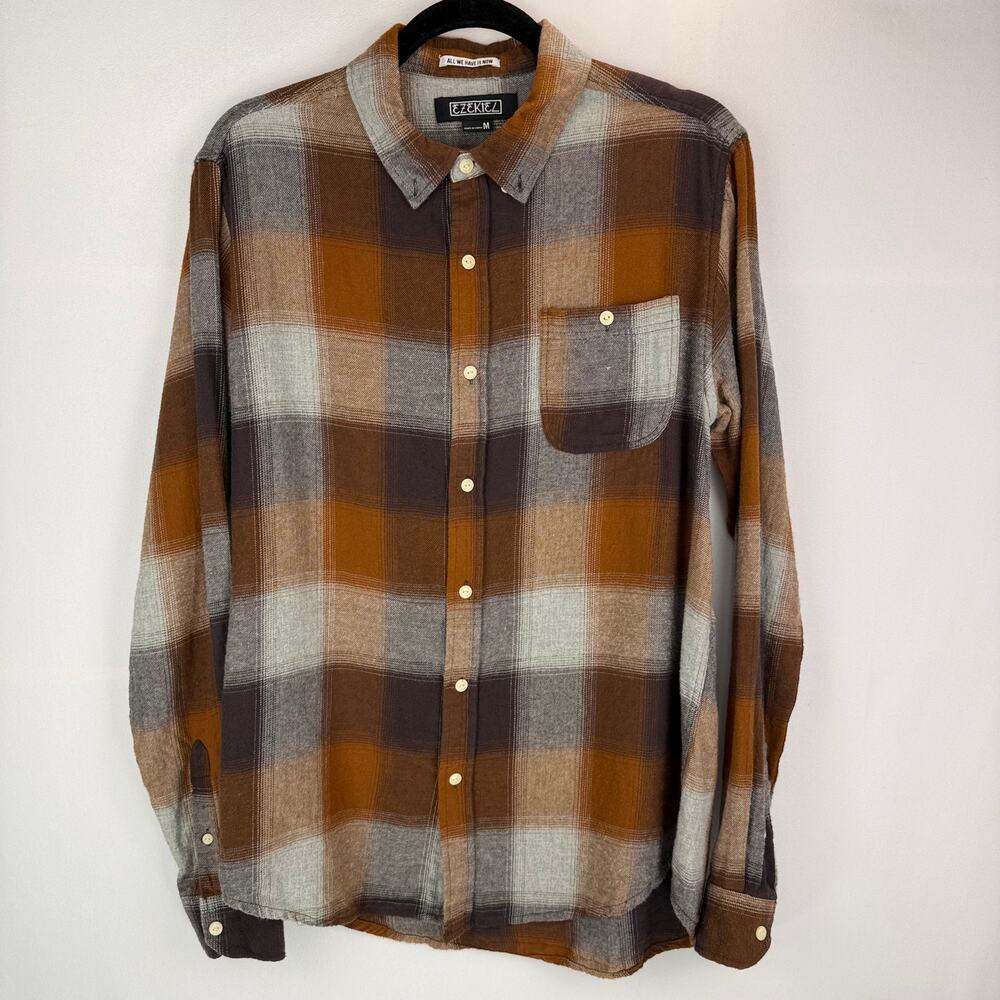 Ezekiel Flannel Button Down Shirt Size M
